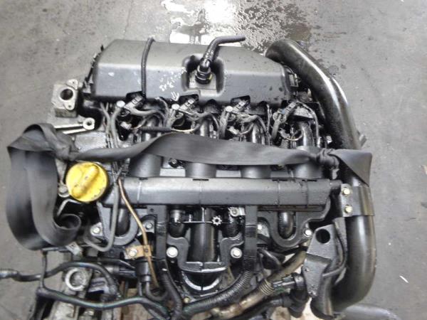 MOTEUR RENAULT 2.2DCI CODE G9TE703 - Vue 1